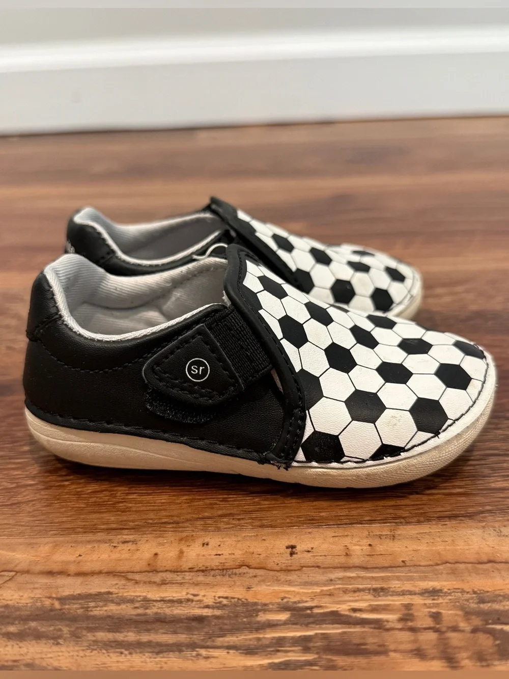 Stride Rite Toddler Soccer Shoes - size 5